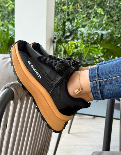 Tenis Urbanos Lorens Abril – Modernos, Livianos y Versátiles