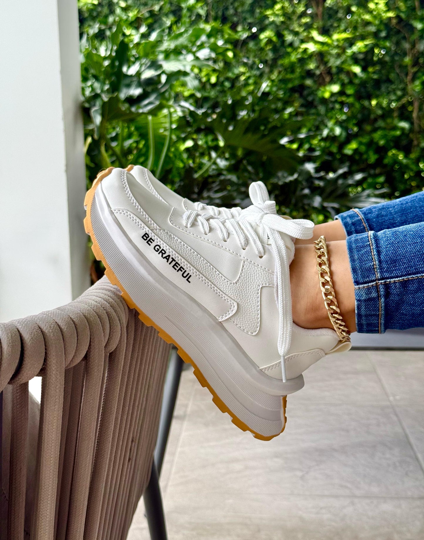 Tenis Urbanos Lorens Abril – Modernos, Livianos y Versátiles