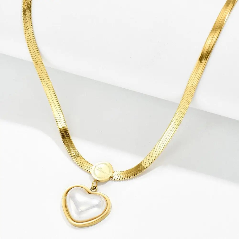 Collar Joya Corazón de Perla en Cadena Fina