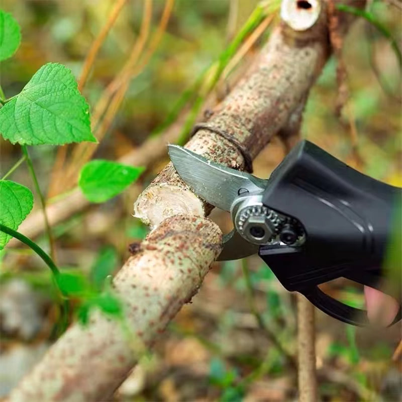Podadora Eléctrica 48V Recargable – Corte Rápido y Preciso para Jardinería