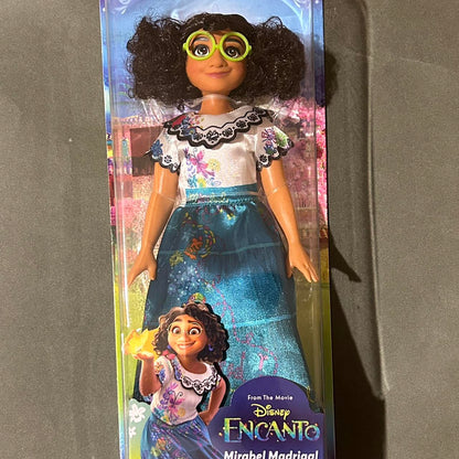 Muñeca Mirabel Encanto™ Magia y Juego en Cada Aventura