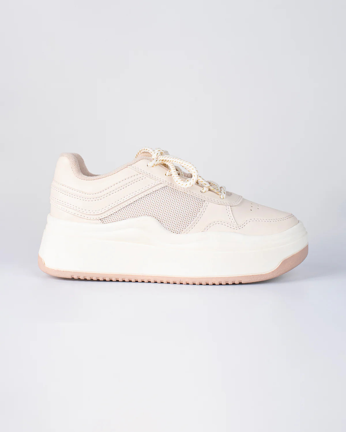 Tenis Urbanos Romana – Ligeros, Frescos y Versátiles